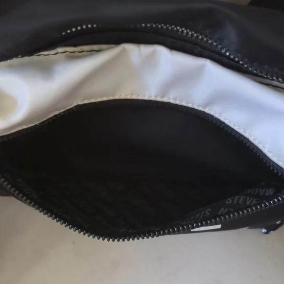 Steve Madden Fanny Pack Or Cross Body Gently Used Bag - Picture 4 of 4